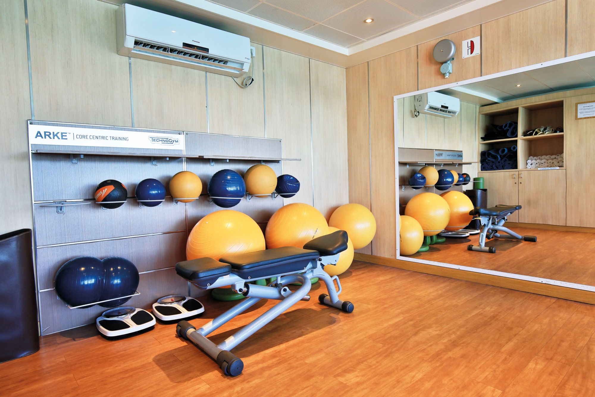 CroisiEurope La Belle des Oceans Gym 2.jpg